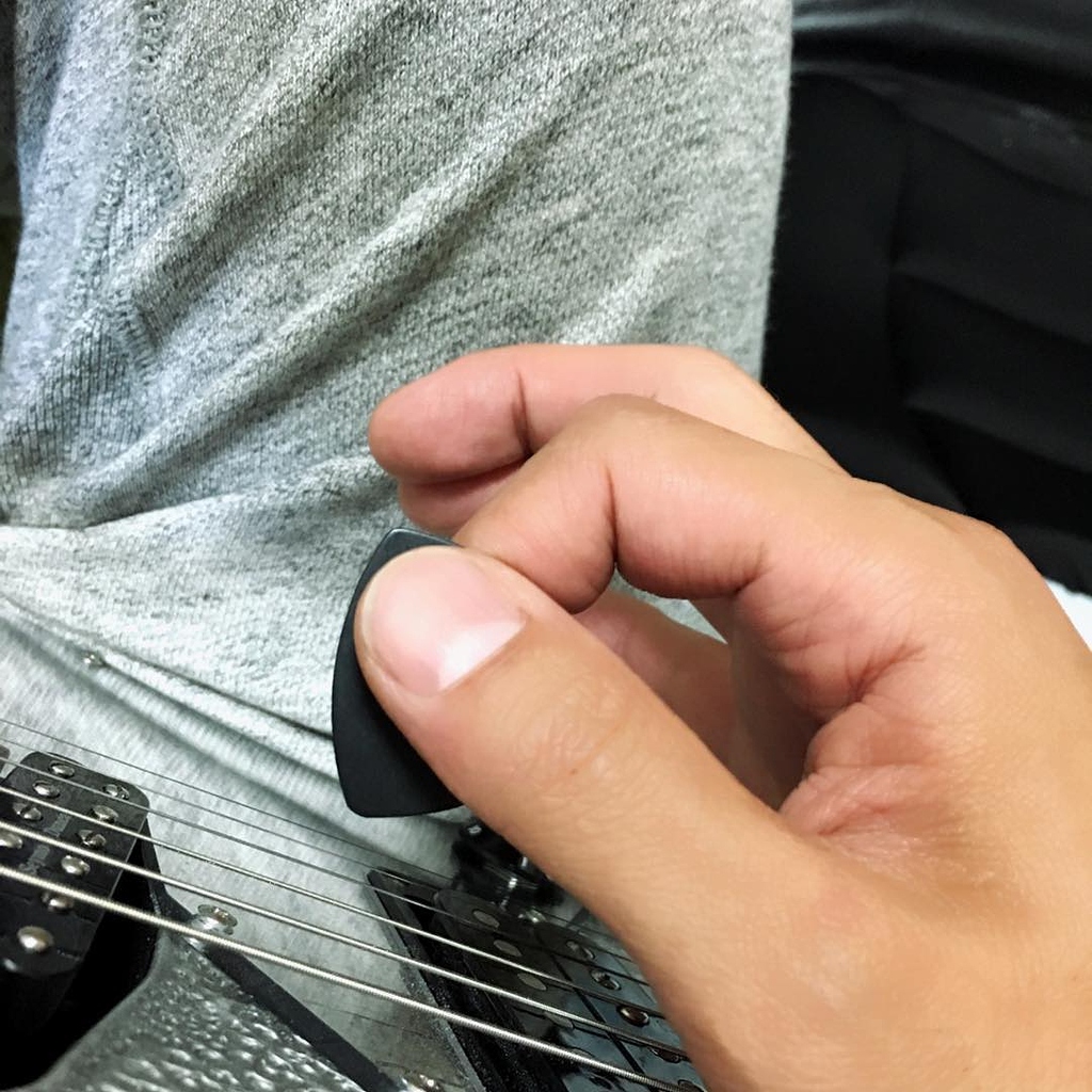 What kind of picking does Syu from GALENRYUS use? - General