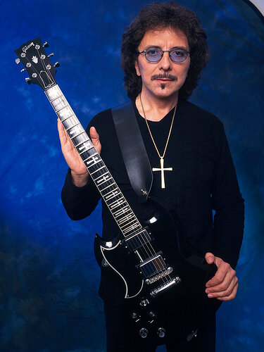 Tony-Iommi-Credit-Mick-Hutson-Redferns@1050x1400